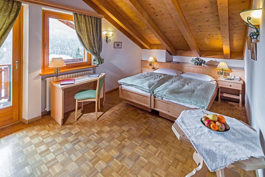 Hotel Piccolo Pocol Cortina d'Ampezzo Kamer foto