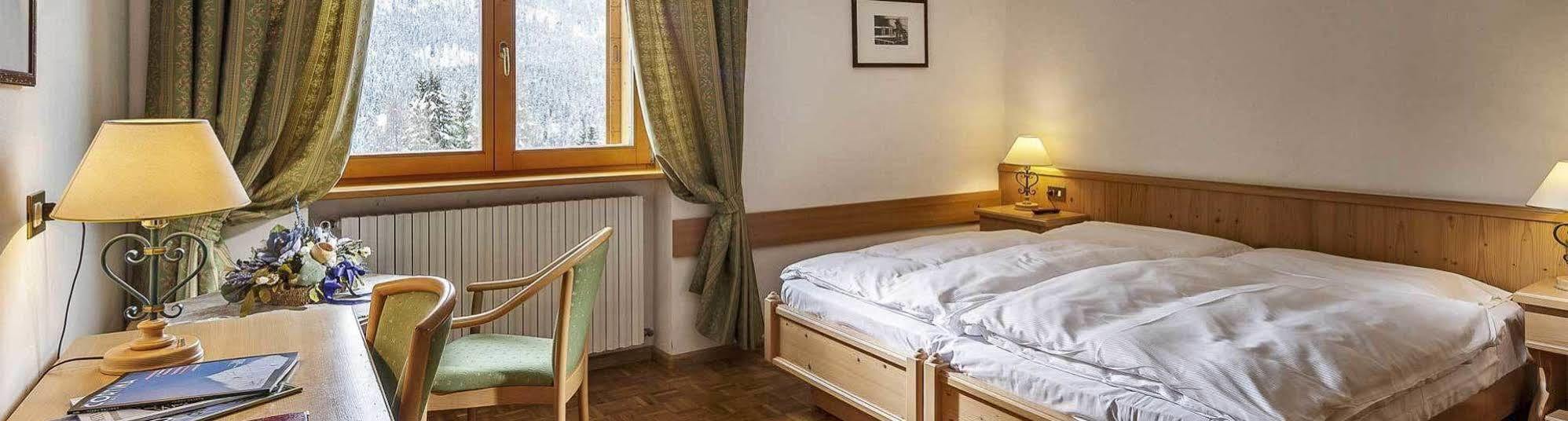 Hotel Piccolo Pocol Cortina d'Ampezzo Buitenkant foto